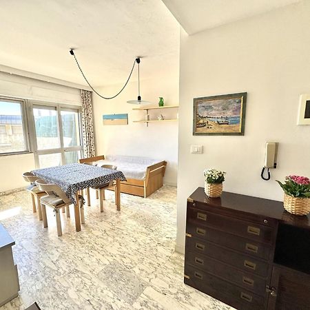 Imperiale Apartment ตีร์เรเนีย ภายนอก รูปภาพ