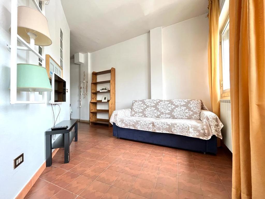 Imperiale Apartment ตีร์เรเนีย ภายนอก รูปภาพ