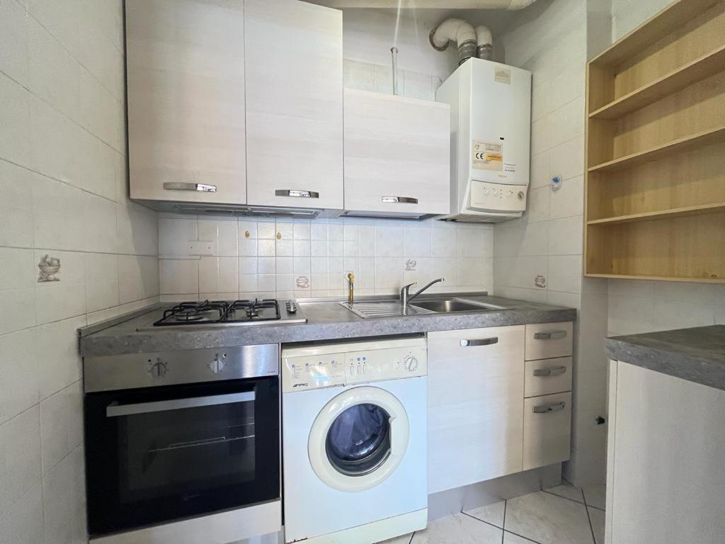 Imperiale Apartment ตีร์เรเนีย ภายนอก รูปภาพ