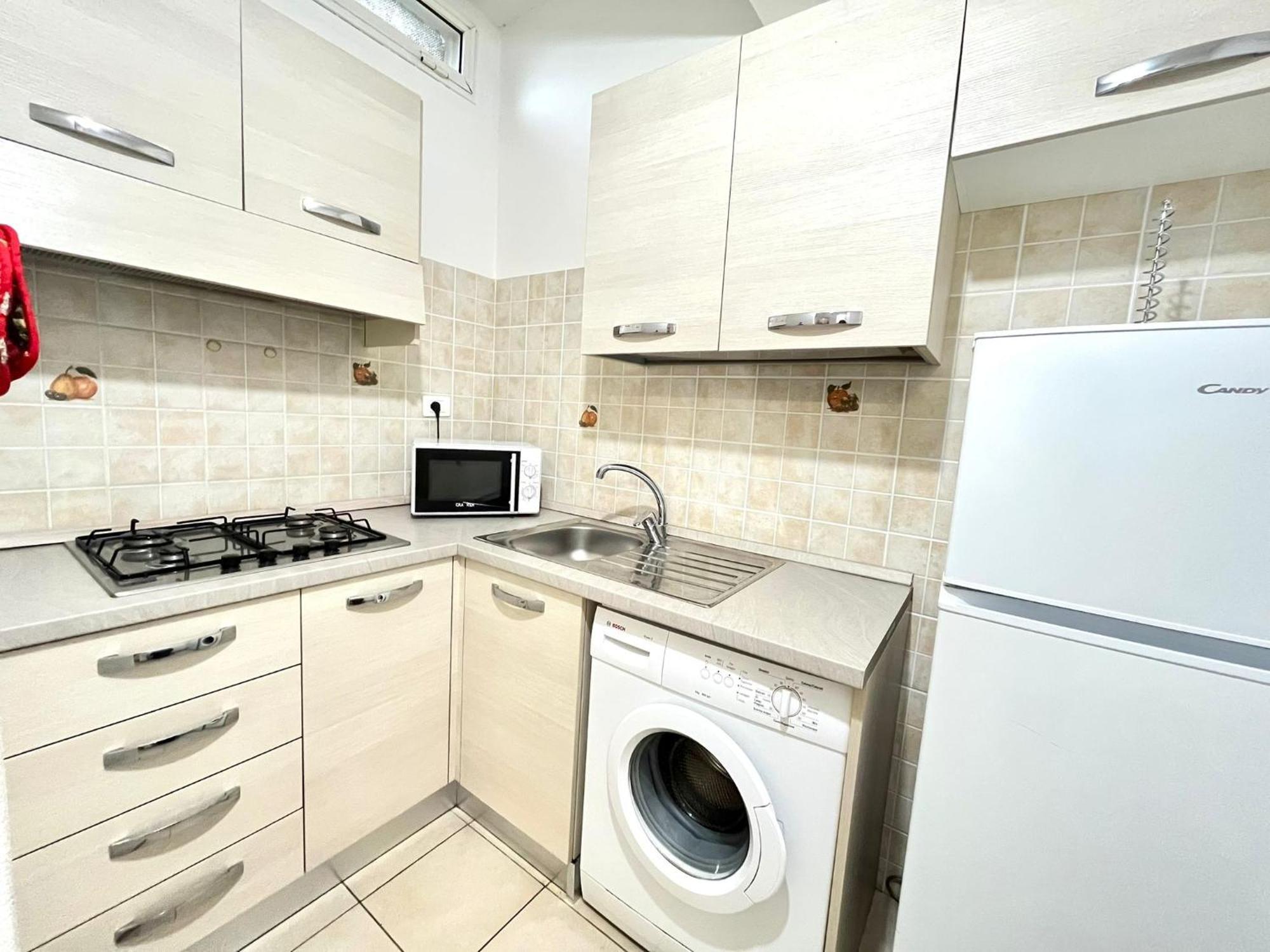 Imperiale Apartment ตีร์เรเนีย ภายนอก รูปภาพ