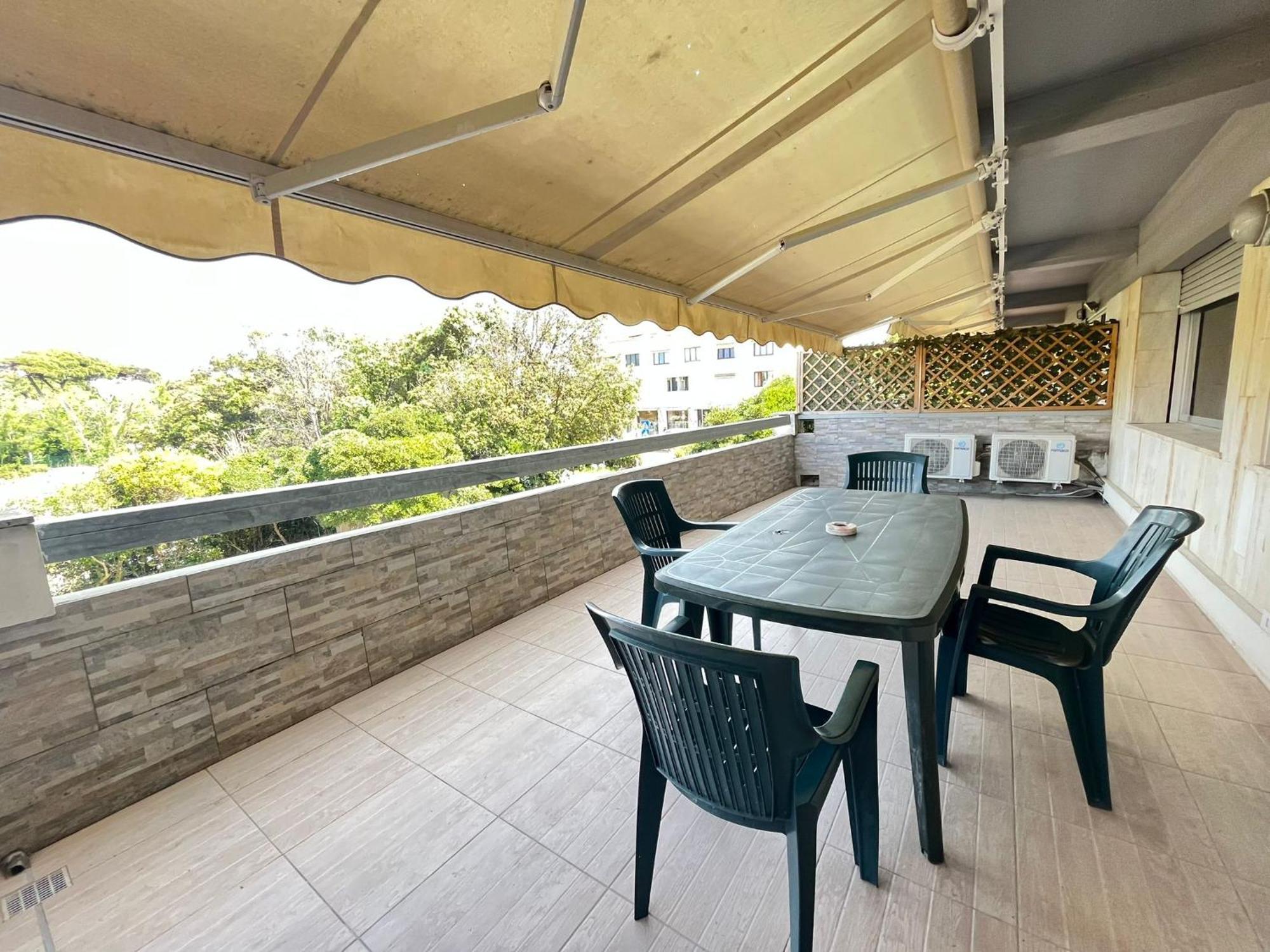 Imperiale Apartment ตีร์เรเนีย ภายนอก รูปภาพ